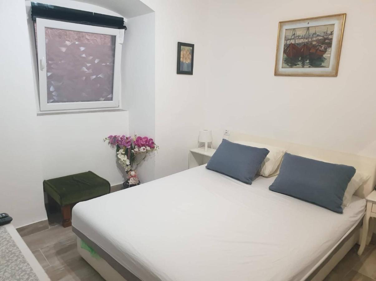 Apartmani Nedo Спліт Екстер'єр фото